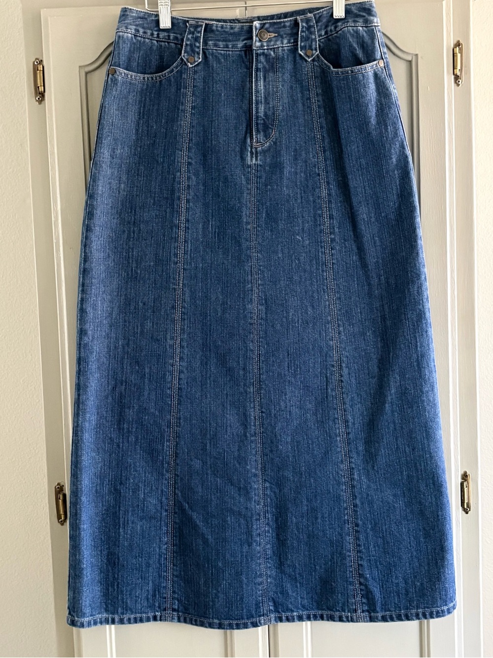 EDDIE BAUER Vintage 90’s 100% Cotton Denim Maxi Skirt | Size 4 Tall